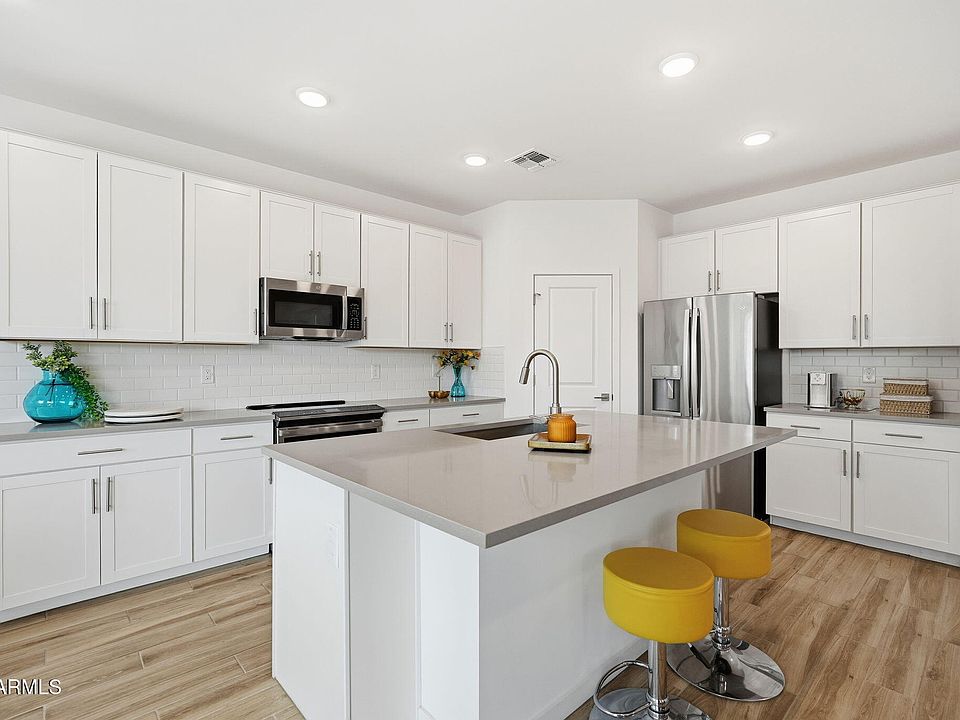 7438 N 74TH Drive, Glendale, AZ 85303 | Zillow