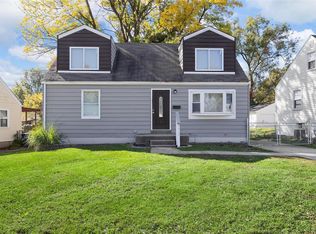 9920 Iveland Dr, Saint Louis, MO 63114