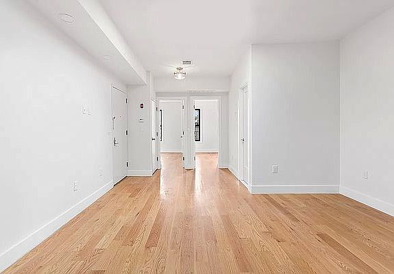 3rd image of 11 Pleasant Pl #2