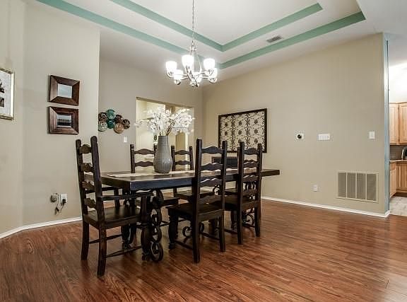 5th image of 1025 Sugarberry Ln