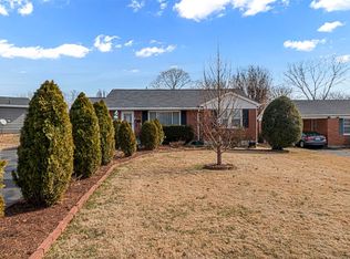 1100 Baldwin Dr, Bowling Green, KY 42104
