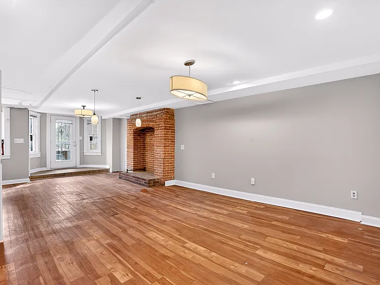 1806 Bolton St #1 — Photo 11
