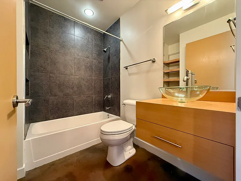 Central Park Lofts — Photo 42