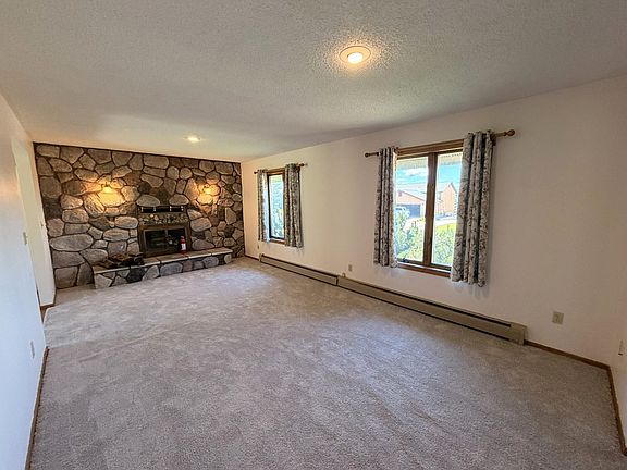 5th image of 601 13th Ave NE