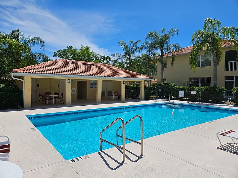 904 Casa Del Lago Way #904 — Photo 43