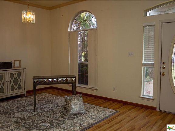 4th image of 2111 Southport Dr