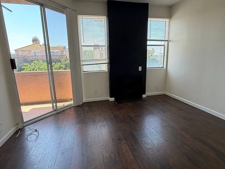 Prime Hollywood & West Hollywood Location — Photo 4