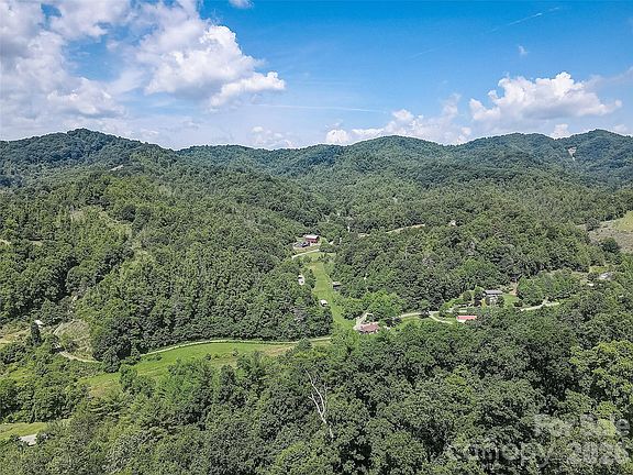 4th image of 1820 Grapevine Rd