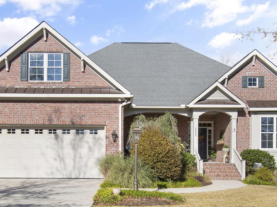 1st image of 2382 St James Drive SE