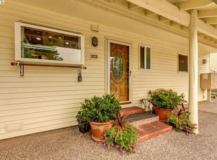 425 N Hayden Bay Dr, Portland, OR 97217