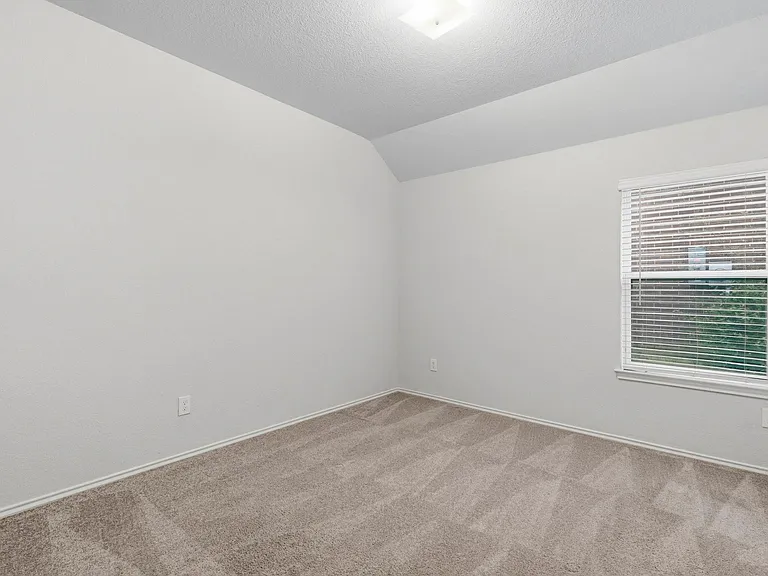 3410 Golden Amber Ct — Photo 17