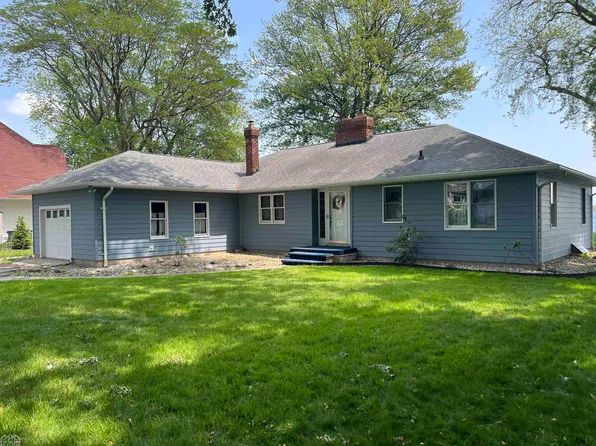 1107 S Water St, Marine City, MI 48039