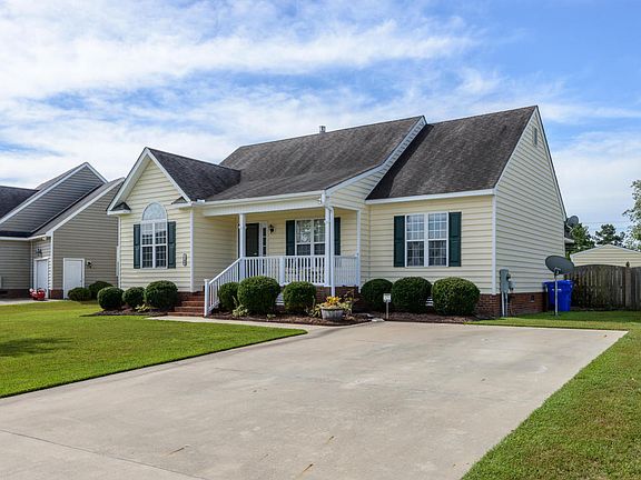 5th image of 2709 Camille Dr