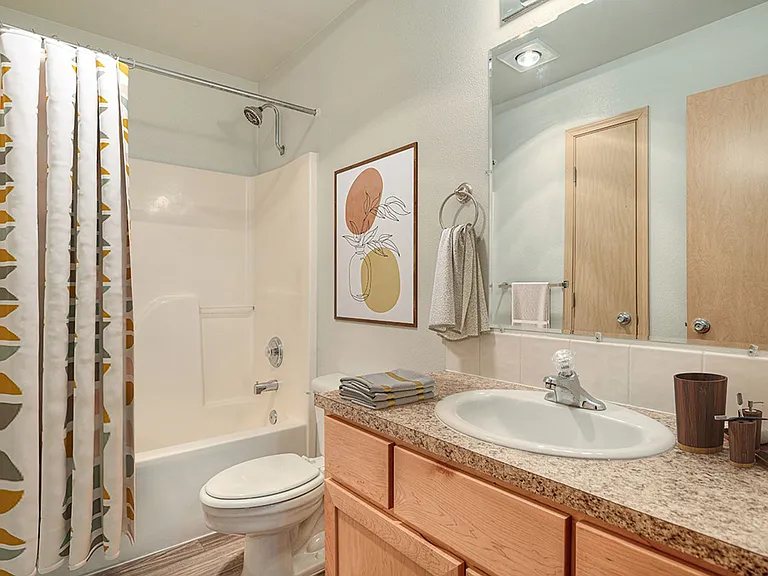 Highly sought after 1,2,3-bedroom flat and townhome apartments — Photo 42
