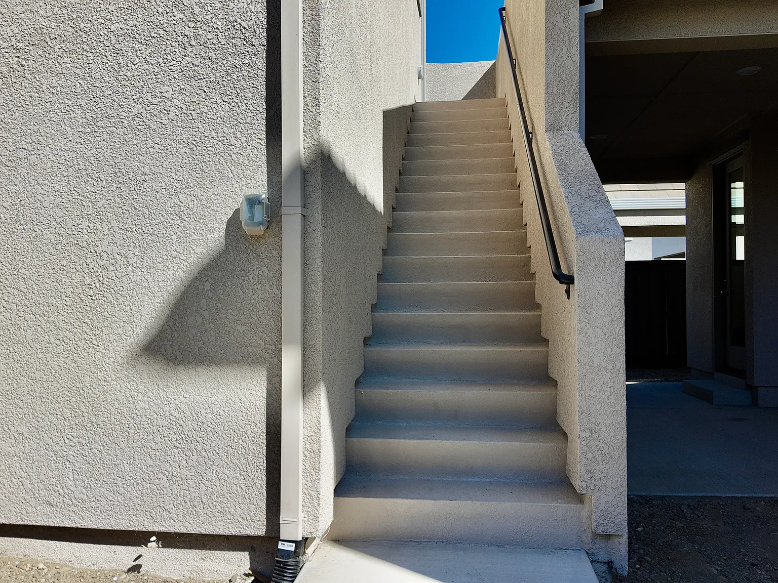 Studio, 600 sqft, $1,850 — Photo 4