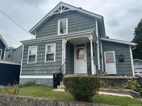 9 S Dearman St, Irvington, NY