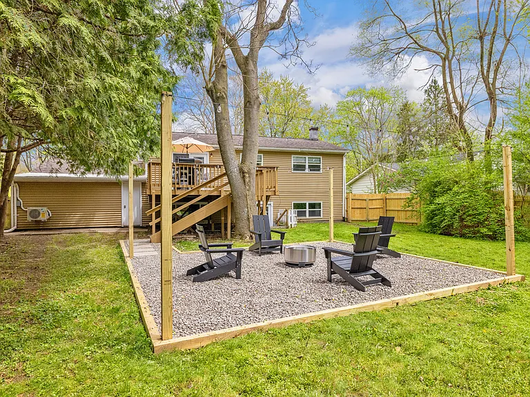 11166 Riverview Dr — Photo 56