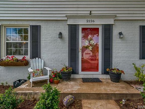 3rd image of 2126 Briargate Ln