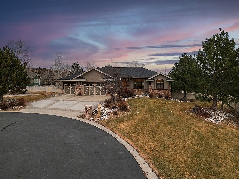1st image of 3983 Woodridge Dr