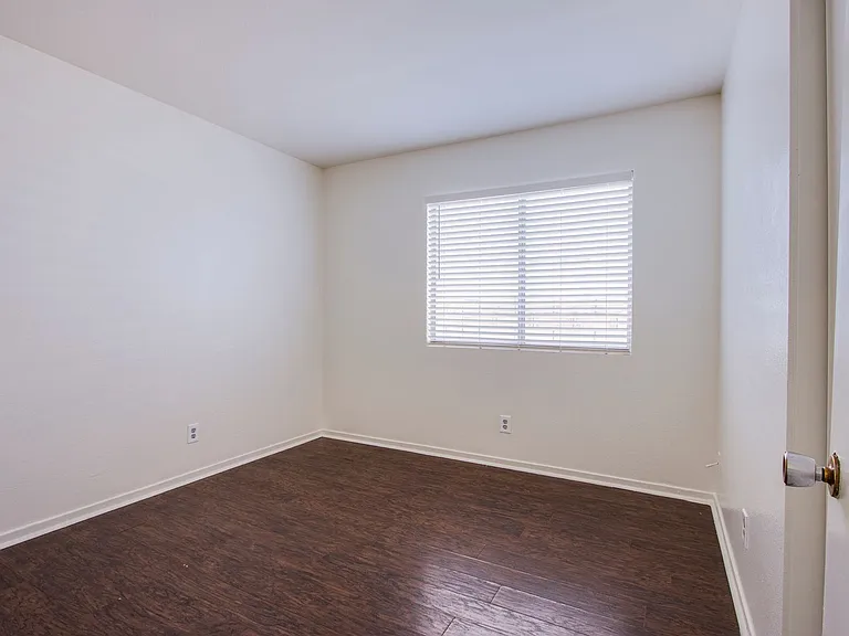7510 Isley Ave — Photo 13