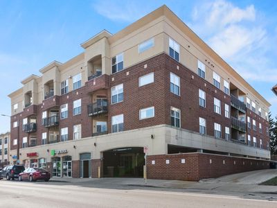 1619 N Farwell AVENUE #206, Milwaukee, WI, 53202