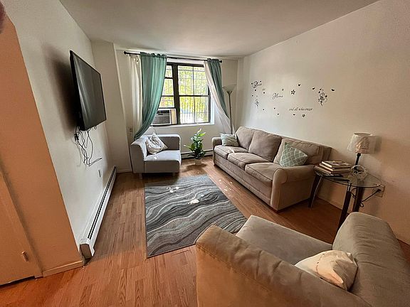 2nd image of 189 Saratoga Ave #3