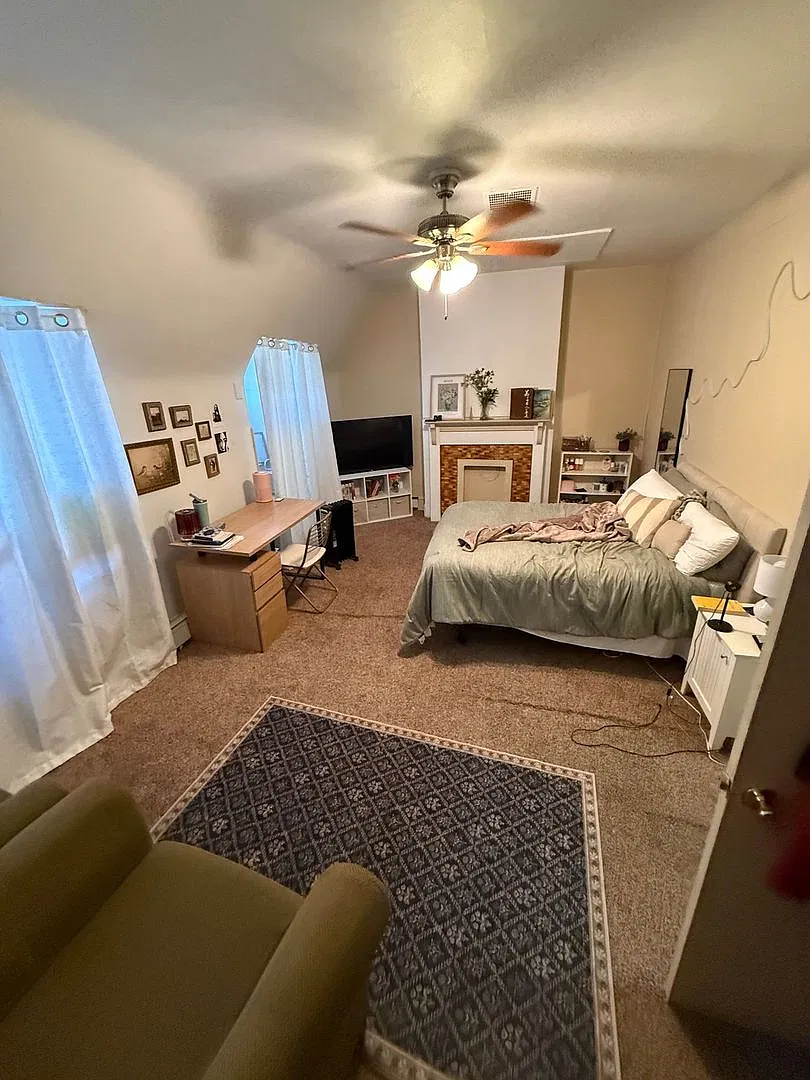 Two bedroom apartment with large bedrooms — Photo 2