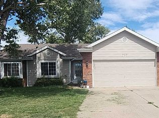 707 Country Acres Dr, Johnstown, CO 80534