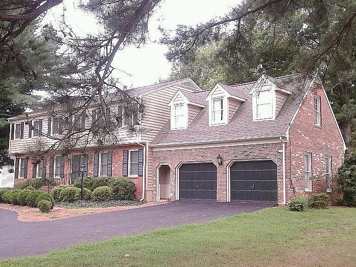 1st image of 204 Sussex St
