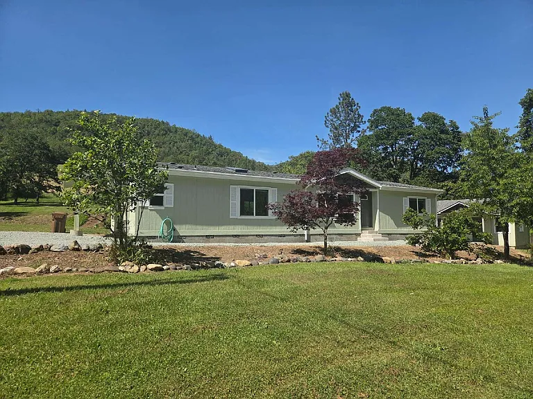3950 Shoestring Rd — Photo 30