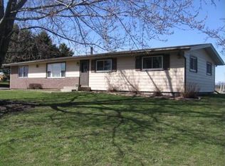 9642 E Lindenwood Rd, Chana, IL 61015