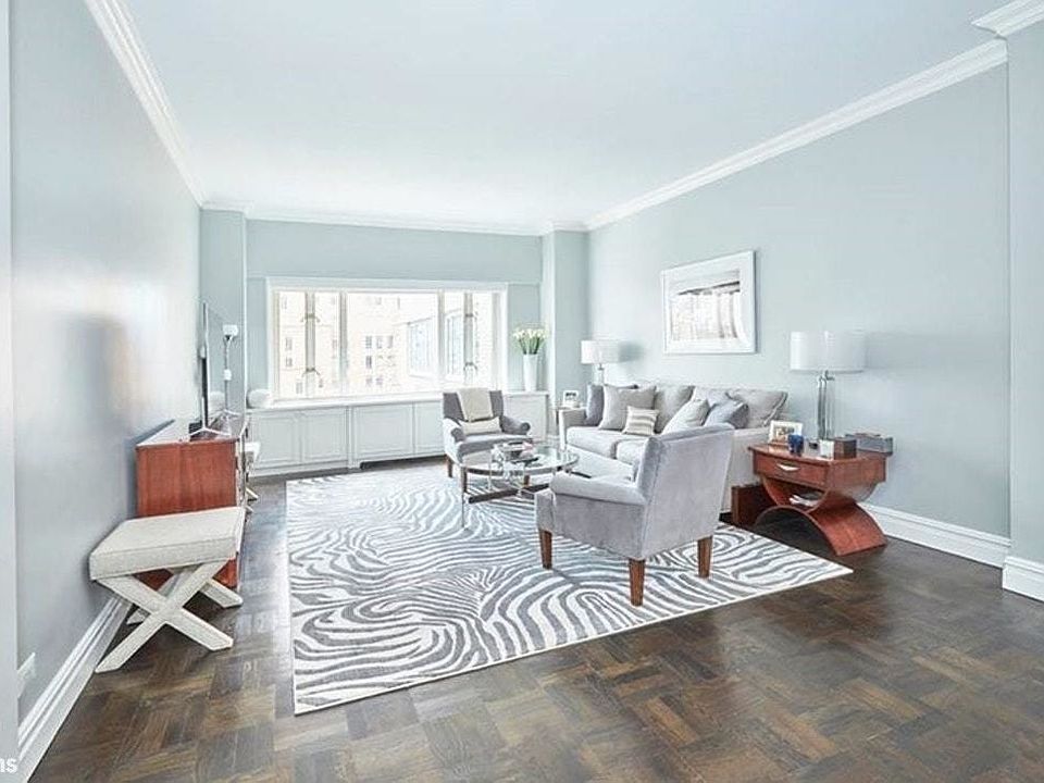 1st image of 166 E 63rd St APT 15K