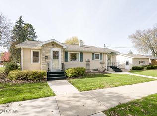 101 N Walnut St, La Crescent, MN 55947