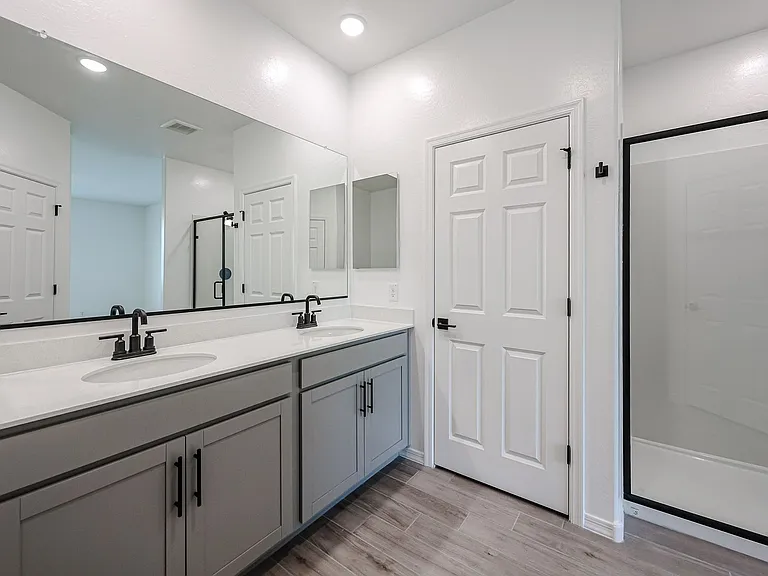 5633 W McNeil St — Photo 27