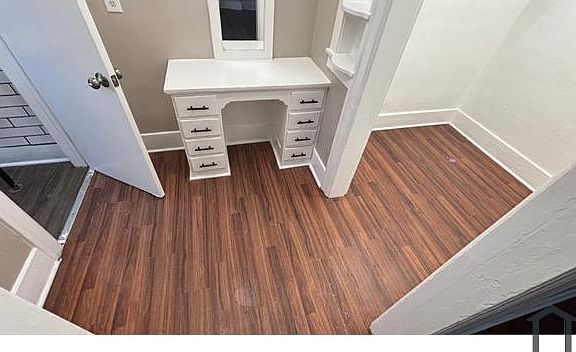 2nd image of 208 N Glenn Ave