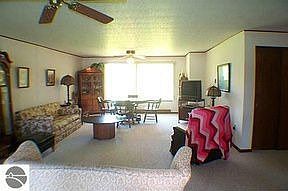 4th image of 3101 Zettel Dr