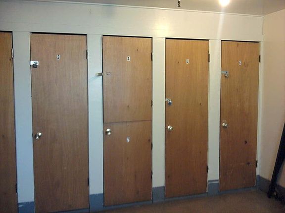 BUILDING STORAGE
