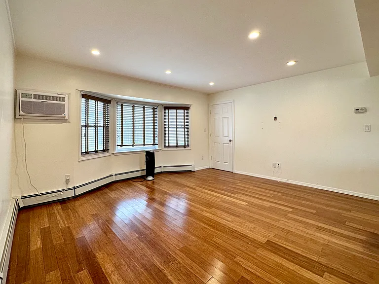 17 College Ln #1 — Photo 12