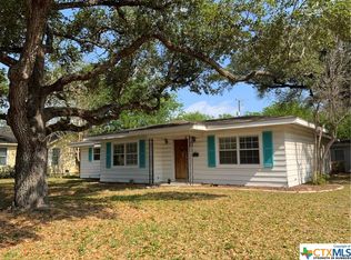 1708 E Warren Ave, Victoria, TX 77901