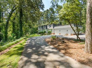 101 Longwood Ln, Greenwood, SC 29646