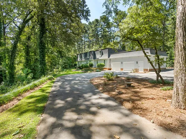 101 Longwood Ln, Greenwood, SC 29646