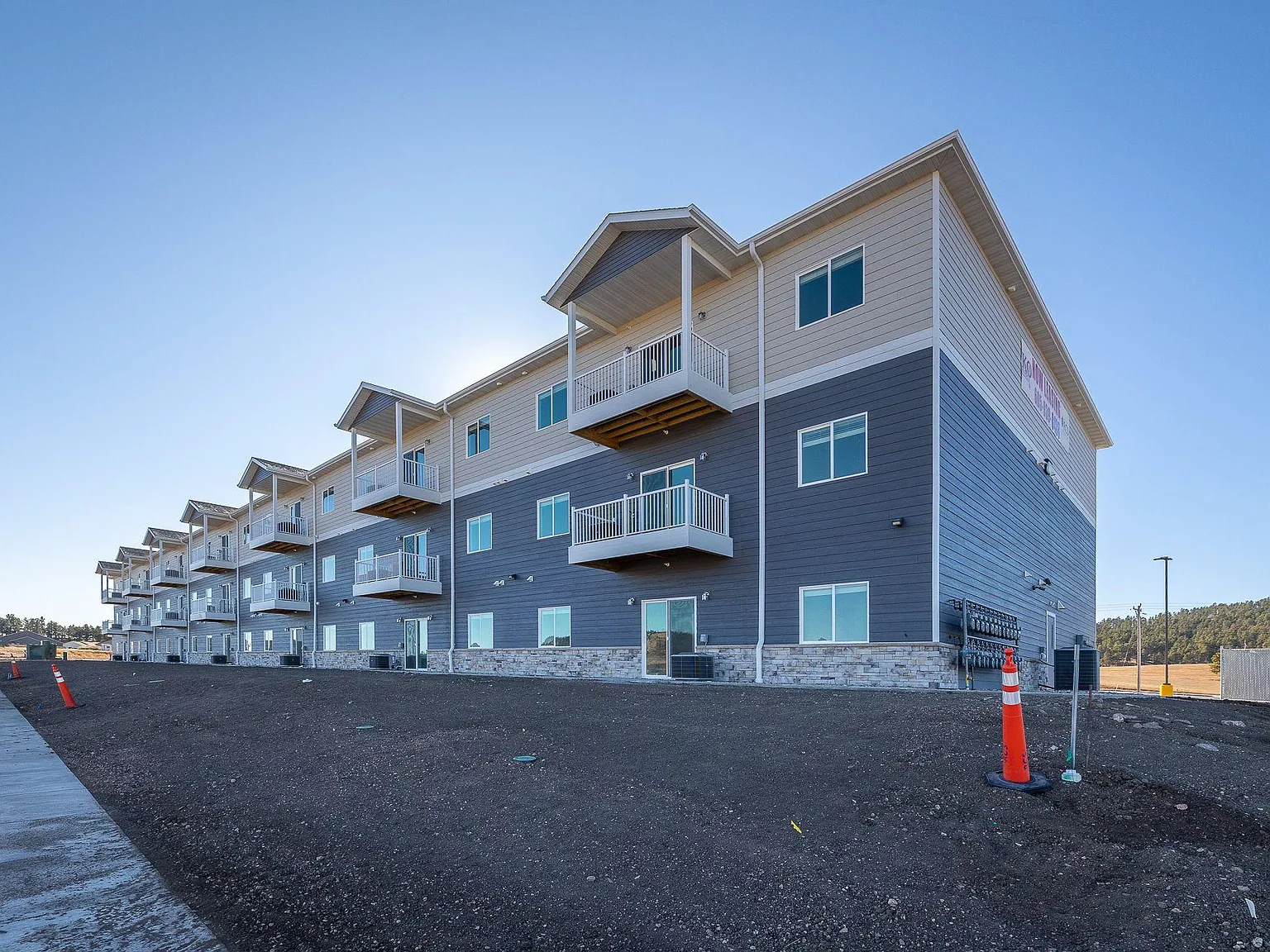 2 bed, 1097 sqft, $1,300 — Photo 3