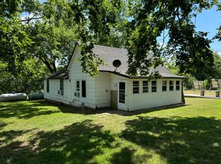 3112 Highway Hh, Half Way, MO 65663