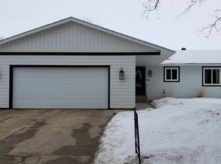 400 13th St NE, Watertown, SD 57201