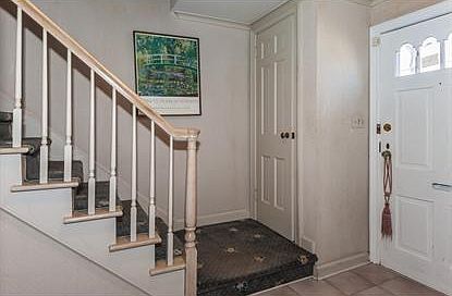5th image of 132 Greenwood Dr