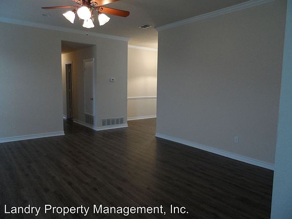 3rd image of 1212 Lindsey Ln Unit B