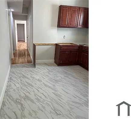 4 bed, 9999 sqft, $2,500 — Photo 2