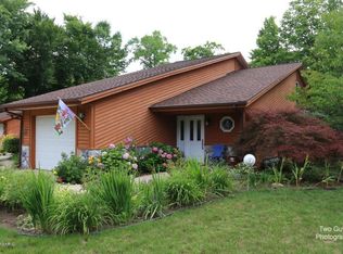 433 Harbor Lake Dr, Douglas, MI 49406