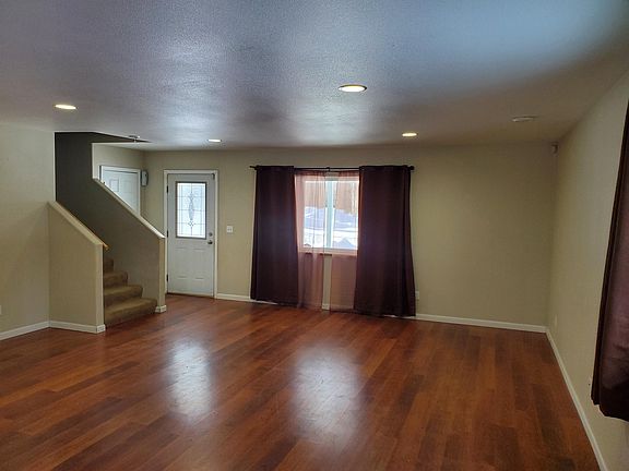3rd image of 3686 Arapaho Dr