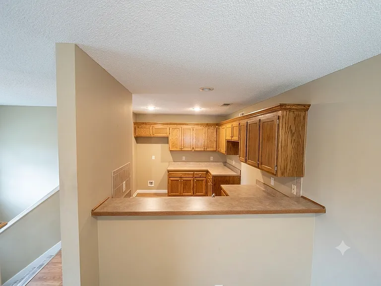 22511 W 76th Ter — Photo 5
